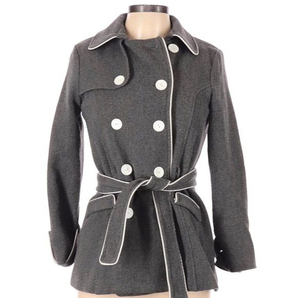 Amy Byer Other - Amy Byer girls coat XL tie belt gray button front